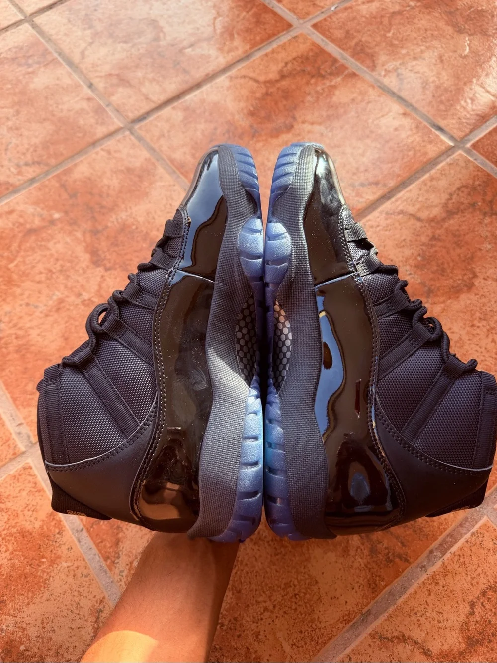 Size 9.5 Men’s And Women’s 11 - Jordan Retro 11 Gamma Blue